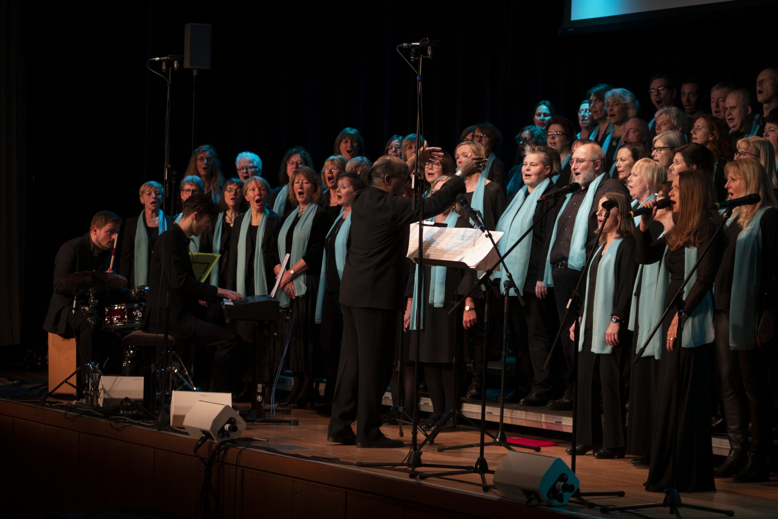Mitglieder des Munich Mass Choir beim Konzert